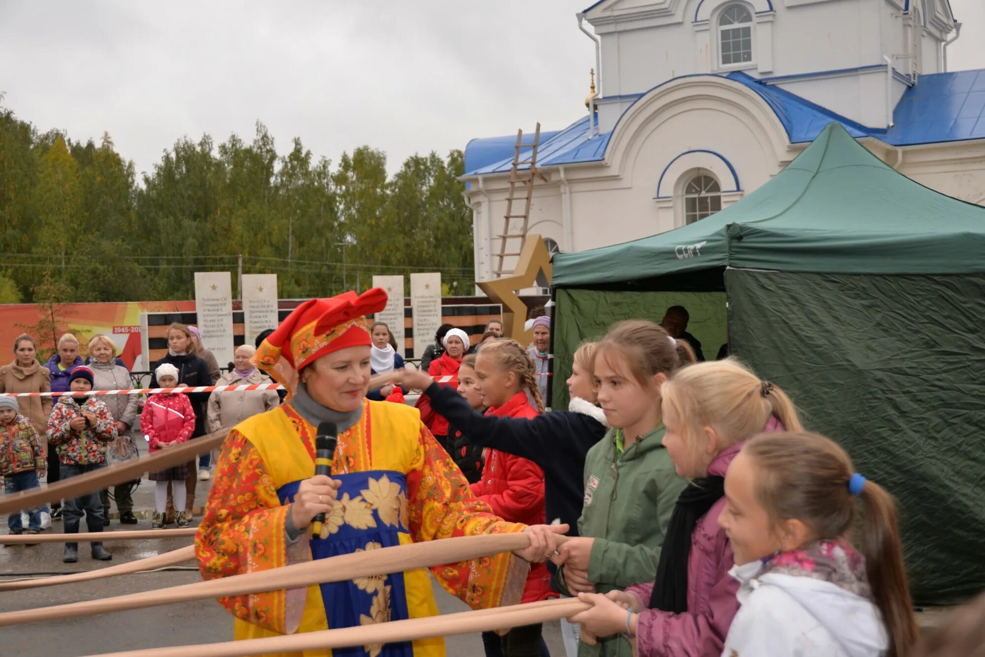 Погода садовый екатеринбург. Жители екатеринбурга на праздниках. Посёлок садовый екатеринбург. Погода садовый екатеринбург. Население поселка садовый екатеринбург.