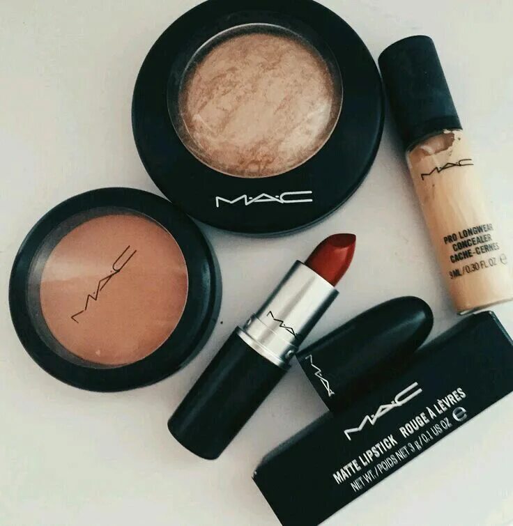 Набор косметики mac. M. Косметика для визажистов профессиональная. Мак косметик москва. Мастер класс мак косметика.