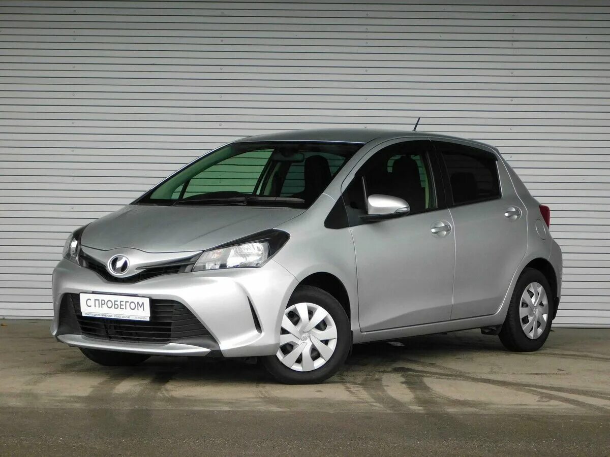 Тойота Витц 2015. Toyota Vitz 2015. Toyota Vitz 2015 серый. Toyota Vitz III. Витц 2015 год