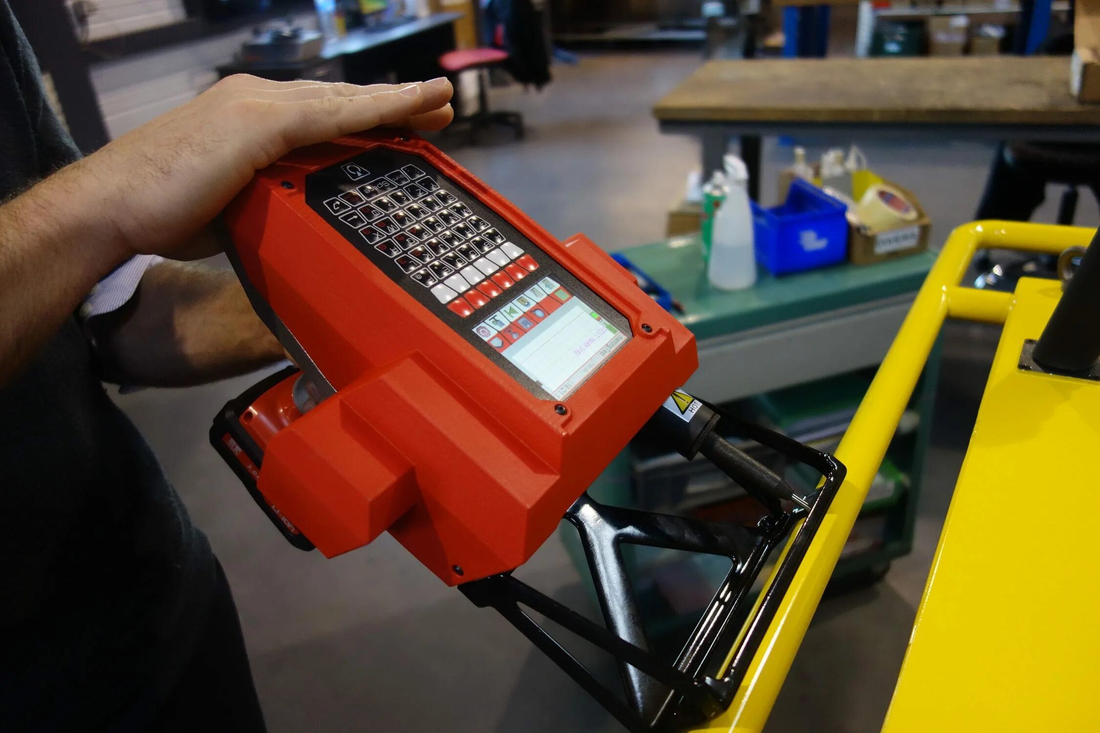 Маркиратор p123. Лазерный маркиратор flo 50. Маркиратор портативный c1-p63c, окно 60х25мм, кабель 2,5м. Маркиратор по металлу ударные. Стационарный ударно-точечный маркиратор sic marking ec1.