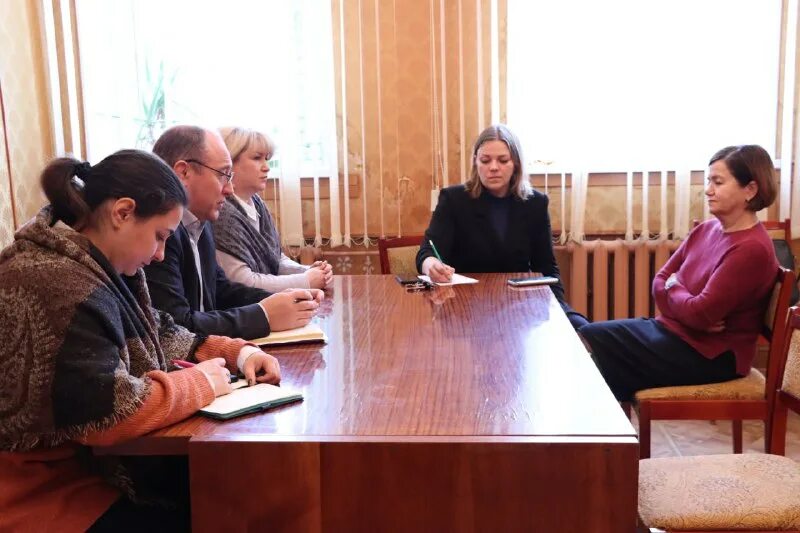 управляющие компании лобни по адресу. двор многоквартирного дома. новая лобня. управляющие компании лобни по адресу. фото с крещения лобня 2023.