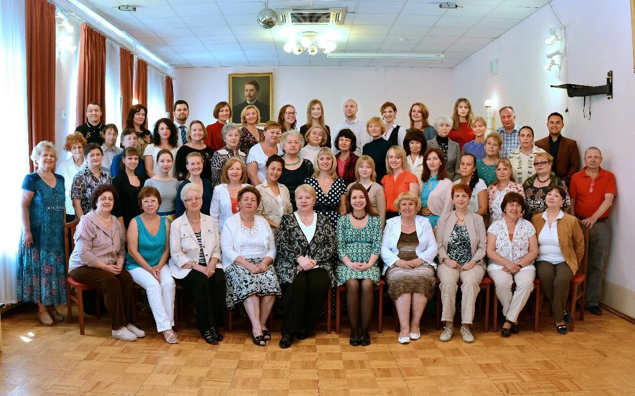 педагогического коллектива образовательного учреждения. характеристика педколлектива школы. выступление педагогического коллектива. педагогический коллектив школы. коллектив школы.