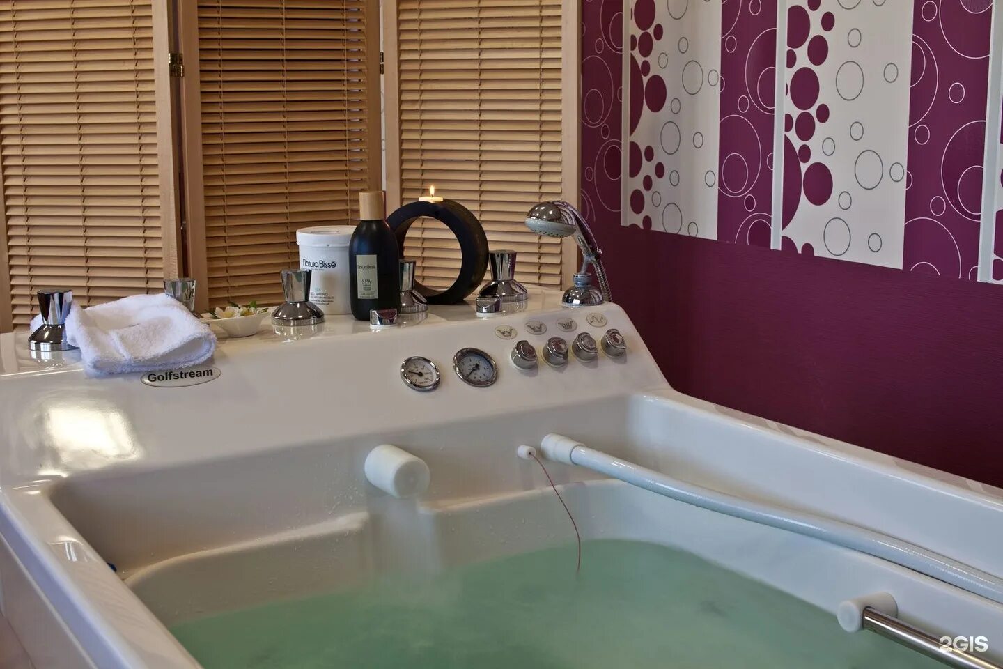 Стиль массажного кабинета. Boho spa тула. Баня с большим бассейном. Грумант резорт спа. Салон красоты в тайланде.