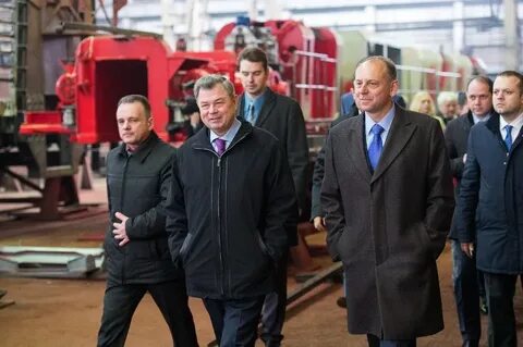 Директор машиностроительного завода