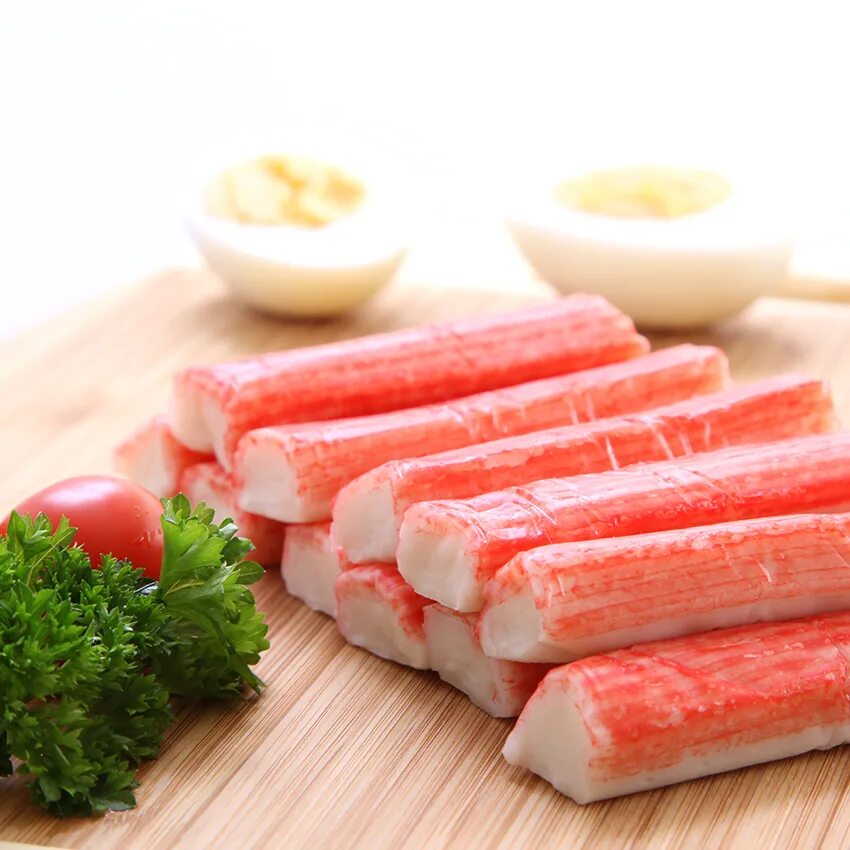 Крабовые палочки на турецком. Крабовые палочки крупные. Как выглядят крабовые палочки. Как выглядят крабовые палочки. Морепродукты крабовые палочки.