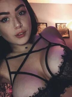 Все индивидуалки Питера, работающие в апартаментах. 