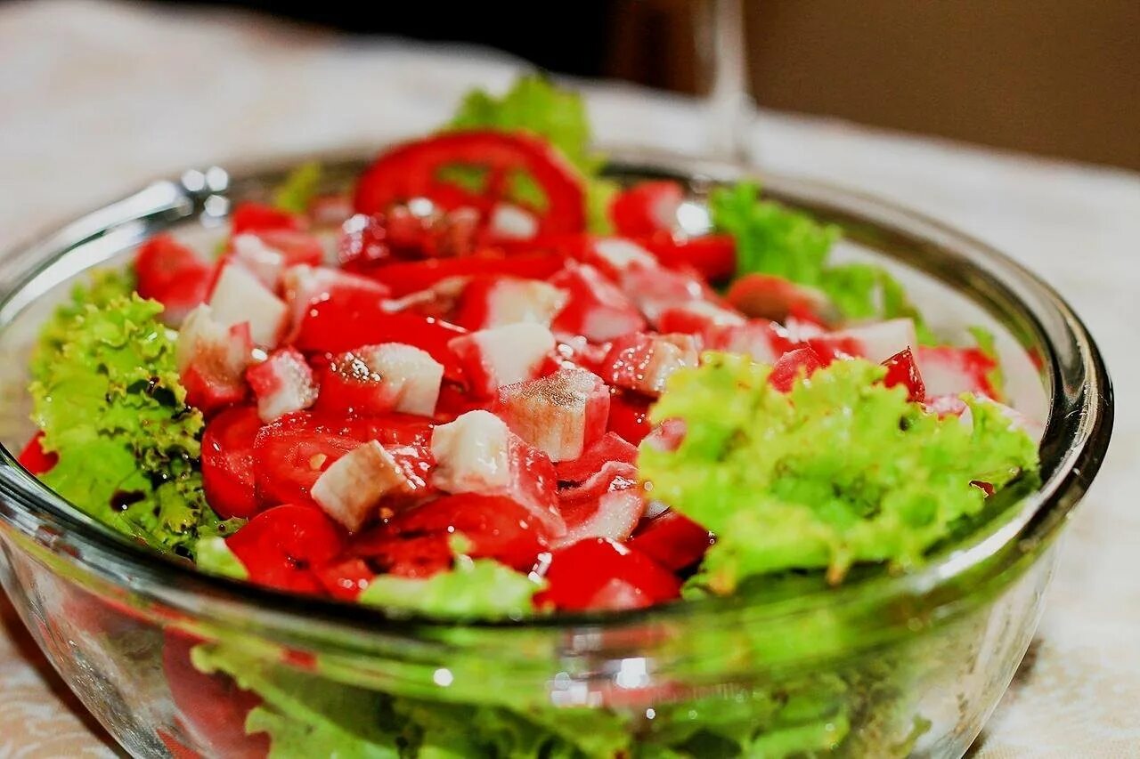 Гуакамоле Пико де Галло. Салат. Сальса салат. Красный салат. Салат приготовленный литераторами