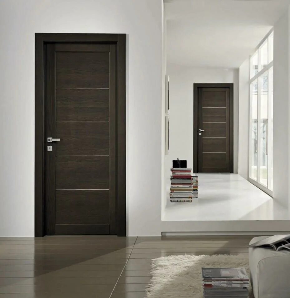 Дизайн квартиры с дверями. Двери интериор Дорс. Двери в современном интерьере. Разные двери в интерьере. Темные межкомнатные двери в интерьере.