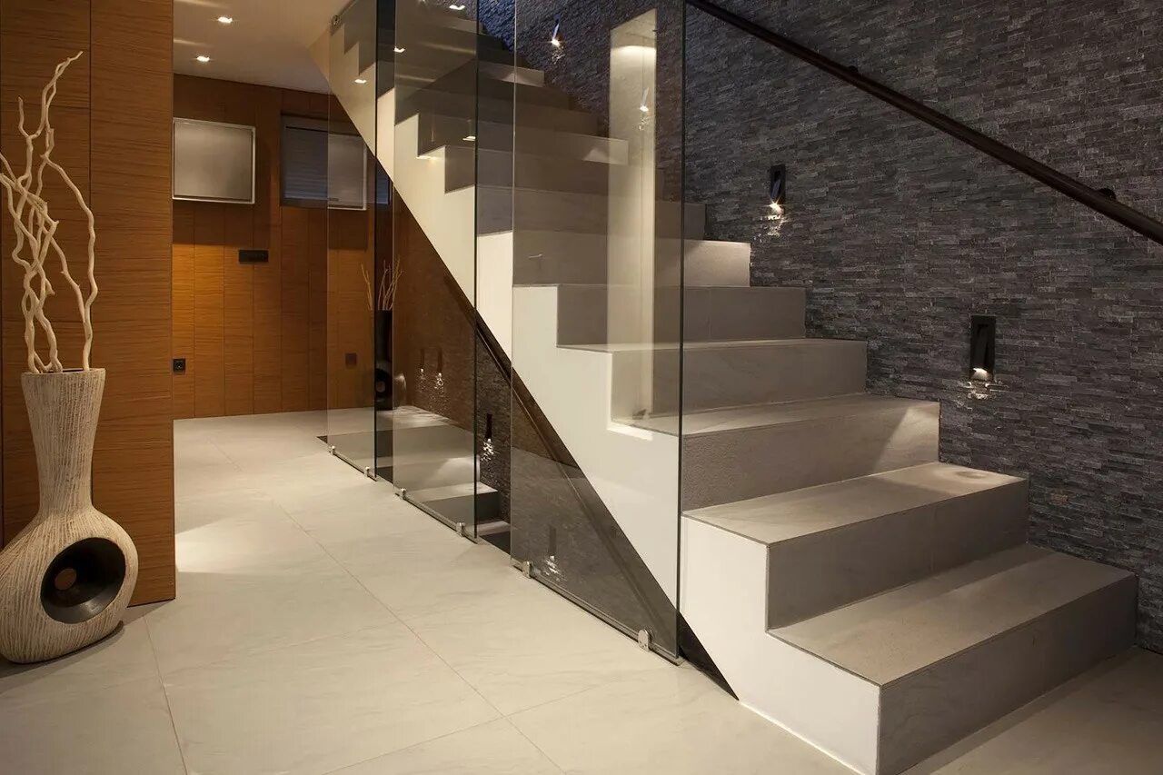 Монолитные решения. Современные лестницы. Лестница в современном стиле. Лестница в интерьере. Современная лестница в частном доме.