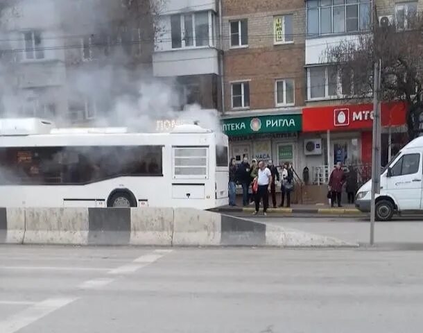 Задымился автобус Ростов. 67 Автобус Ярославль. Задымился автобус Воронеж. Автобусы Ростова фото. Куйбышева ростов автобус