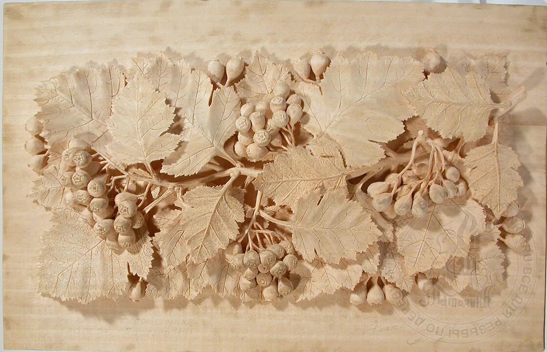 Татьянка глушко псков. Резьба Татьянка - tatianka Woodcarving. Резьба по дереву стиль Татьянка. Декоративно прикладное искусство резьба по дереву. Резьба по дереву цветы и листья.