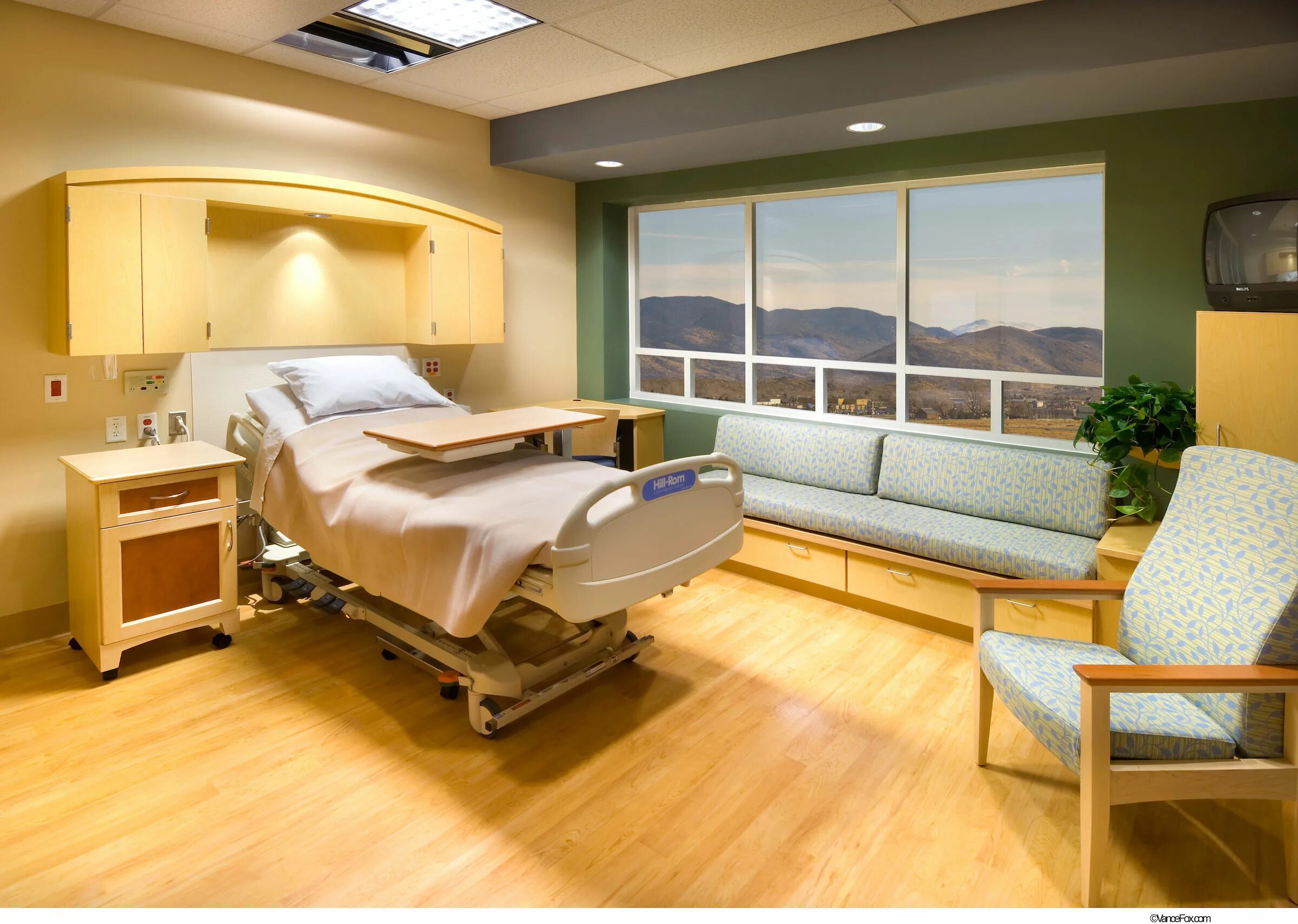 Patient room. Patients Room и их названия. Grand Living Nursing Home Medical Room. The importance of Hospital Rooms Lighting Slayt.