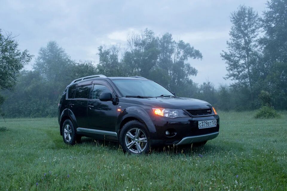 Mitsubishi outlander трехлитровый. Outlander XL 2008. Митсубиси Аутлендер XL 2008. Mitsubishi Outlander XL 3.0. Митсубиси Аутлендер XL 3.0 2008.