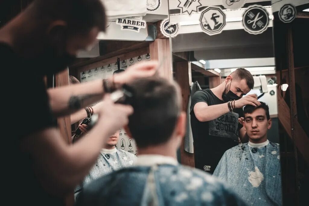 мужики про нижневартовск парикмахерская. мужики про барбершоп екатеринбург. мужики про барбершоп екатеринбург. илья девяткин барбер. мужики про барбершоп екатеринбург.