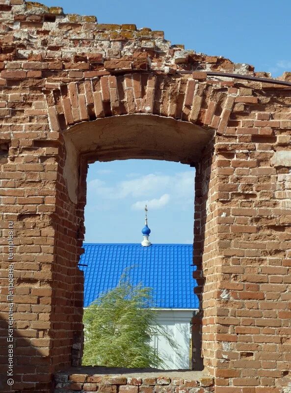 Погода в переволоках сызранского района самарской. Переволоки Церковь Покрова Пресвятой Богородицы. С Переволоки Самарская область, храм. Село Переволоки Сызранский район. Переволоки Сызранский район Самарской области.