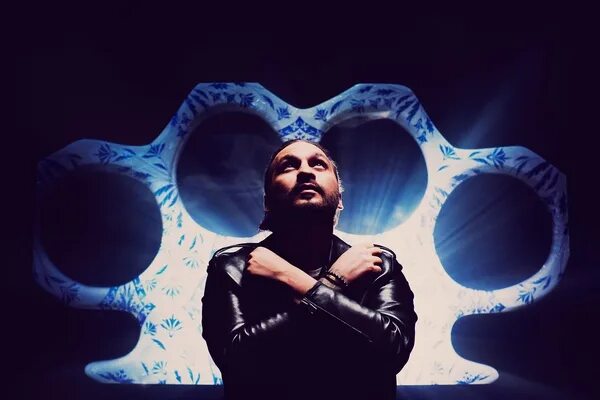 Скачать 2003 Steve Angello Teasing Charlie Mp3