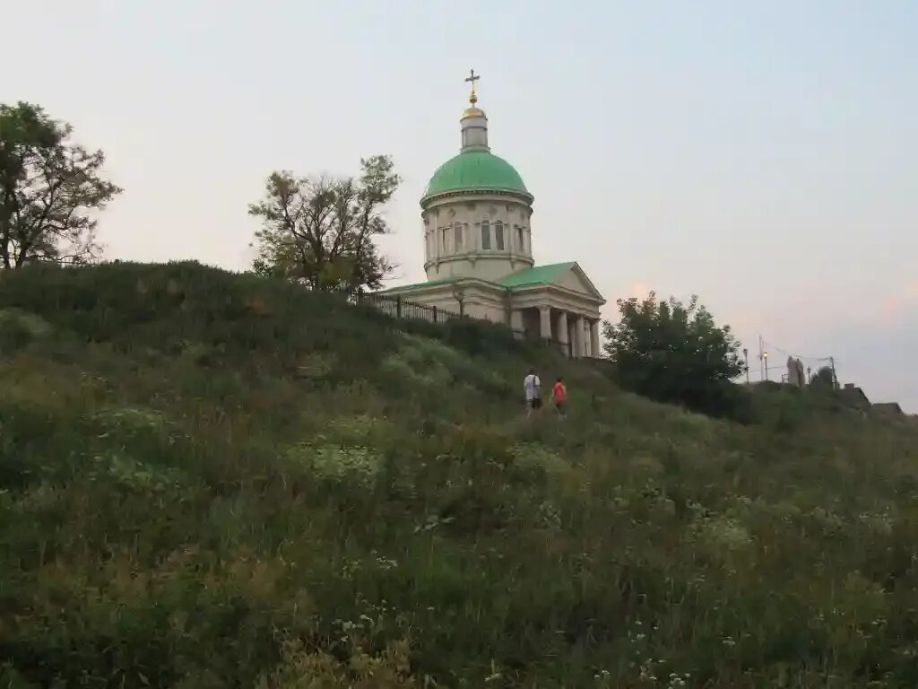 Сурбхач в ростове на дону. Сурбхач в ростове на дону родник. Церковь сурб-хач в ростове-на-дону. Церковь монастыря сурб-хач (святой крест). Церковь монастыря сурб-хач ростов на дону.
