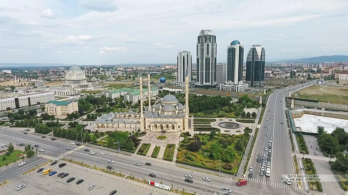 Грозный какой год. Грозный 2020 город. Чечня 2020 город. Площадь Республики Чечня. Проспекты Грозного Чечня.