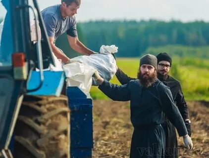 Жизнь послушника в монастыре