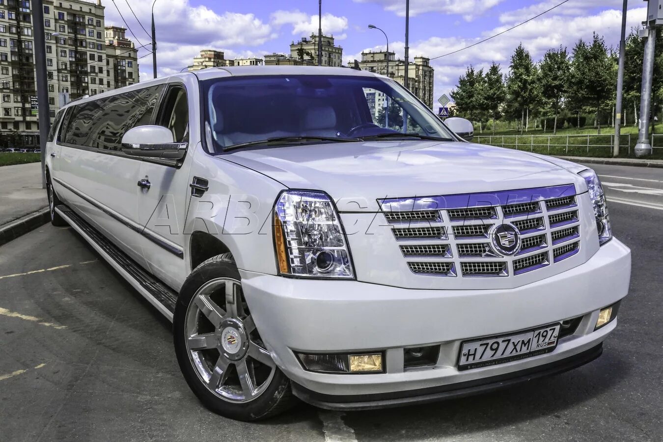 Белый кадиллак фото. Cadillac в аренду спб. Cadillac 202. Аренда cadillac. Кадиллак эскалейд свадебный.