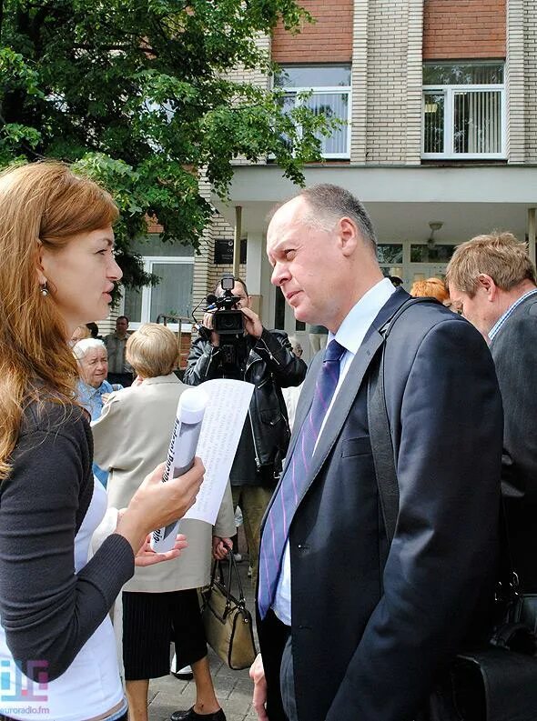 Посольство польши в минске. Консульство минск. Посольство белоруссии в канаде. Посольство белоруссии в канаде. Польское посольство в минске.