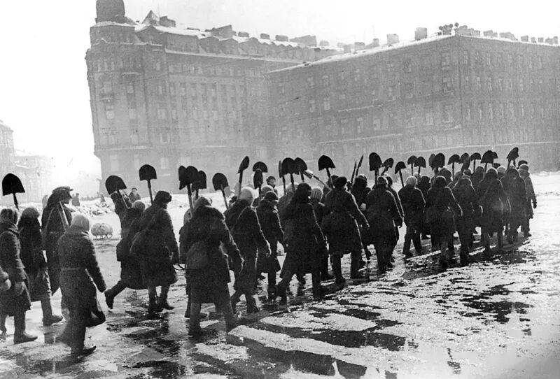 Эшафот блокада ленинграда. Житель ленинграда 1941 1944. Блокада ленинграда 1941-1944. Блокада ленинграда 8 сентября 1941 27 января 1944. Блокадный ленинград 1941 8 сентября.