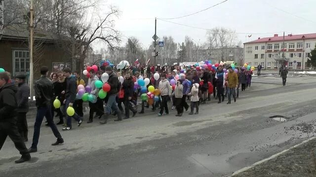 Митинг Беловодск 1 мая 2014 года. День города Тавда фото. Парад в Тавде фото. 1 мая 2014 г