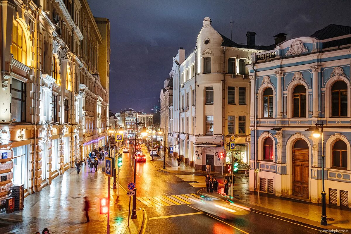 Стильные улицы москвы. Чистые пруды улочки. Арбат Москва. Центр Москвы улицы. Красивые улочки Москвы центр Яуза.