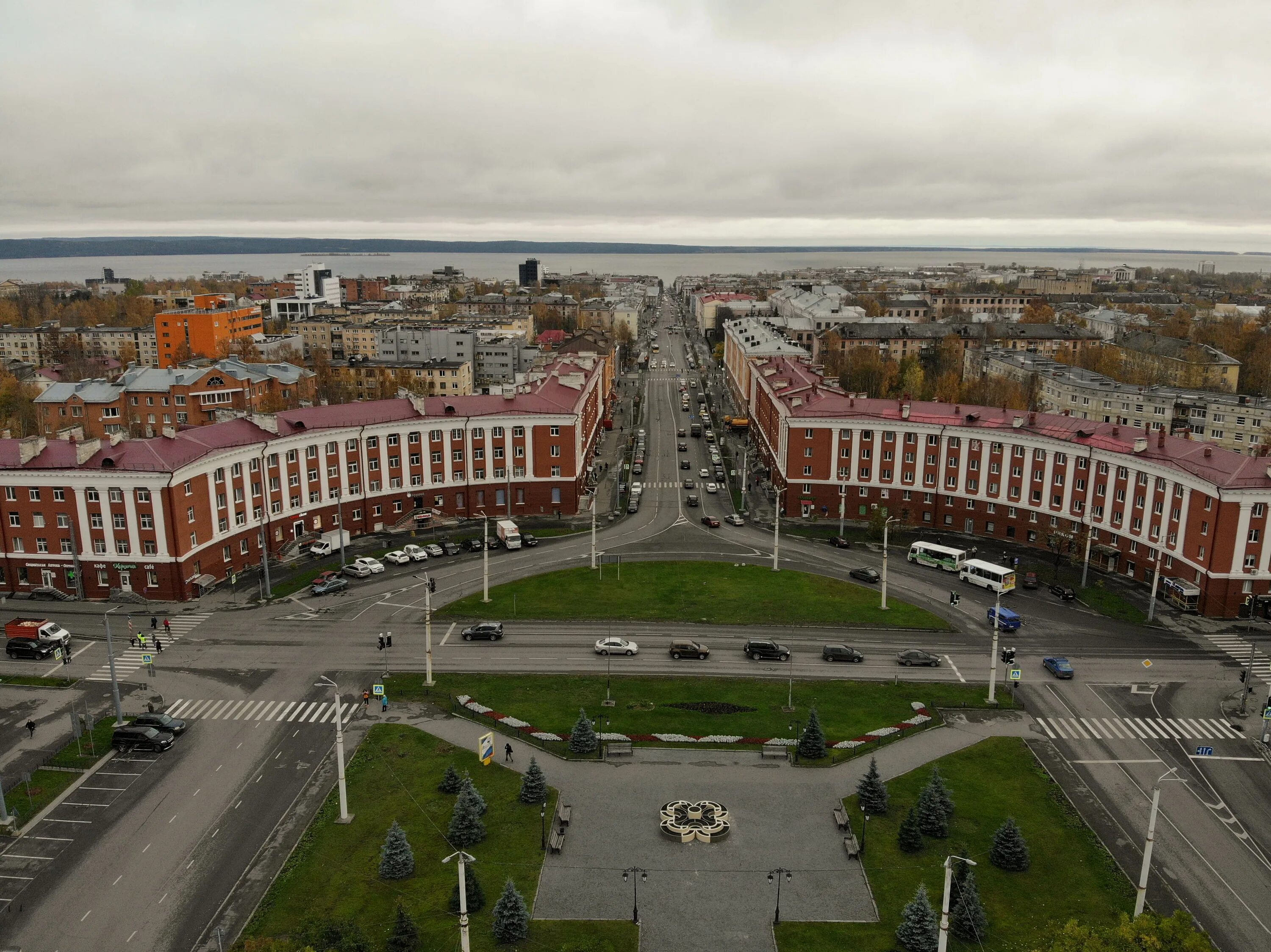 Петрозаводск пр Ленина. Петрозаводск проспект Ленина 2021. Столица Карелии Петрозаводск. Ленинский проспект Петрозаводск.