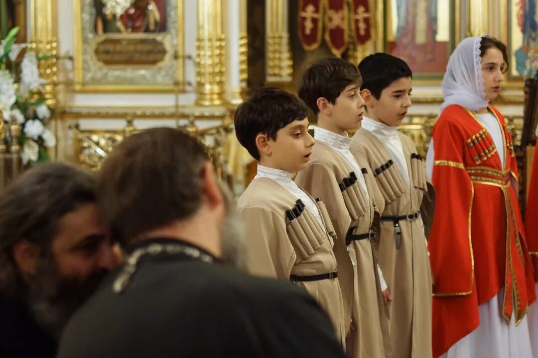 патриарший хор грузии "басиани". грузинский хор. церковные мужские хоры. православный грузинский хор. грузинский детский хор таобао.