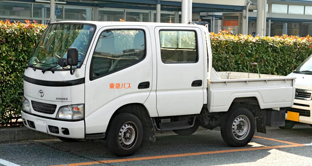 Toyota Dyna 4wd Double Cab. Toyota TOYOACE 4wd Double Cab. Toyota Dyna 3 поколение. Toyota TOYOACE 2022.