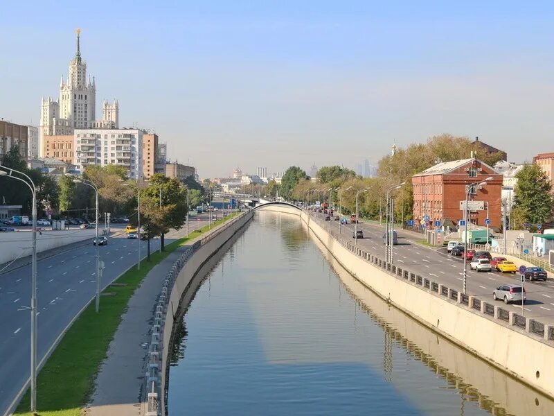 2 реки в москве названия. Река Яуза. Притоки Яузы в Москве. Р Яуза в Москве. Яуза судоходная.