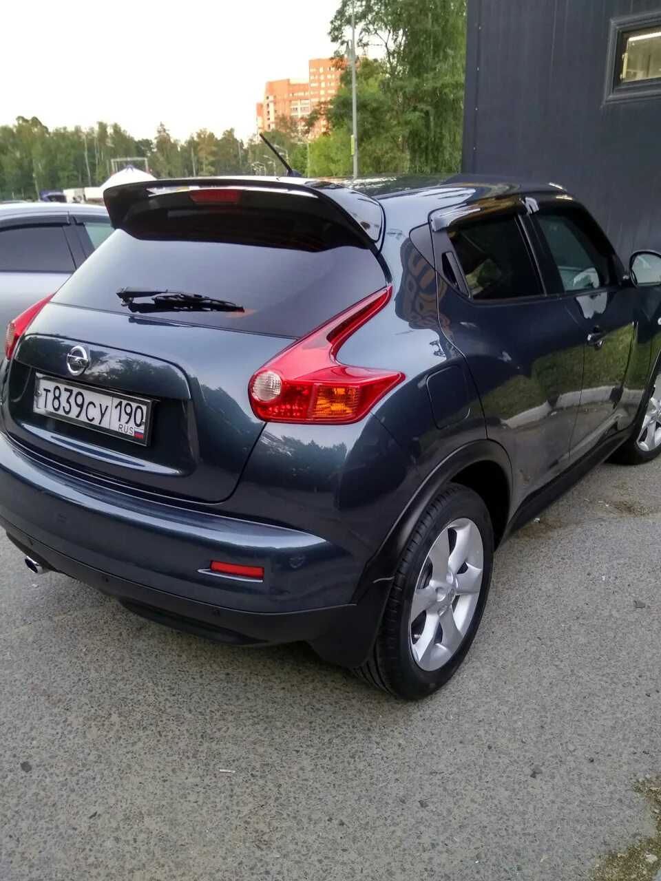 Спойлер жук. Спойлер Nissan Juke Nismo. Спойлер Ниссан Джук. Nissan Juke 1. Ниссан Жук 1.6.