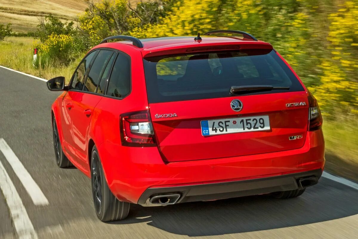 Škoda Octavia RS 245. Skoda Octavia a7 RS универсал. Octavia a7 Combi RS. Skoda Octavia Combi RS 4x4. Octavia combi rs