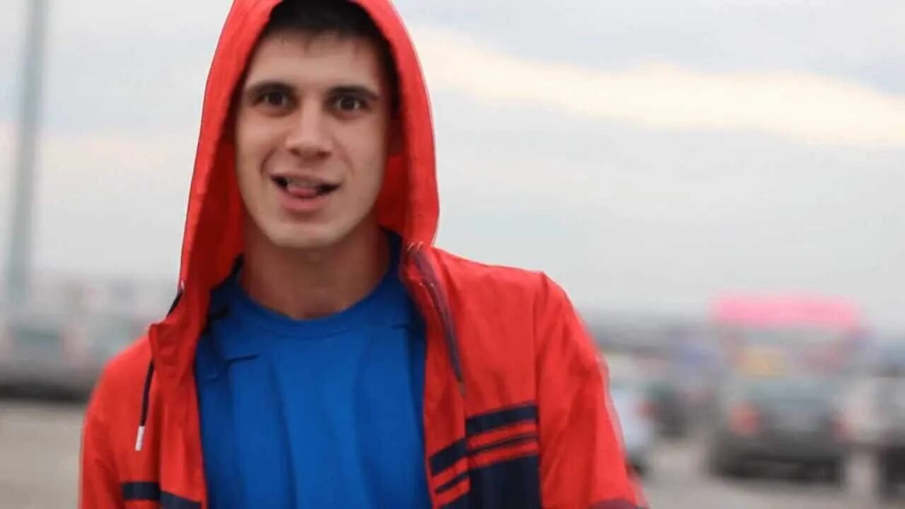Кулак в потолок подавай ка нам смок