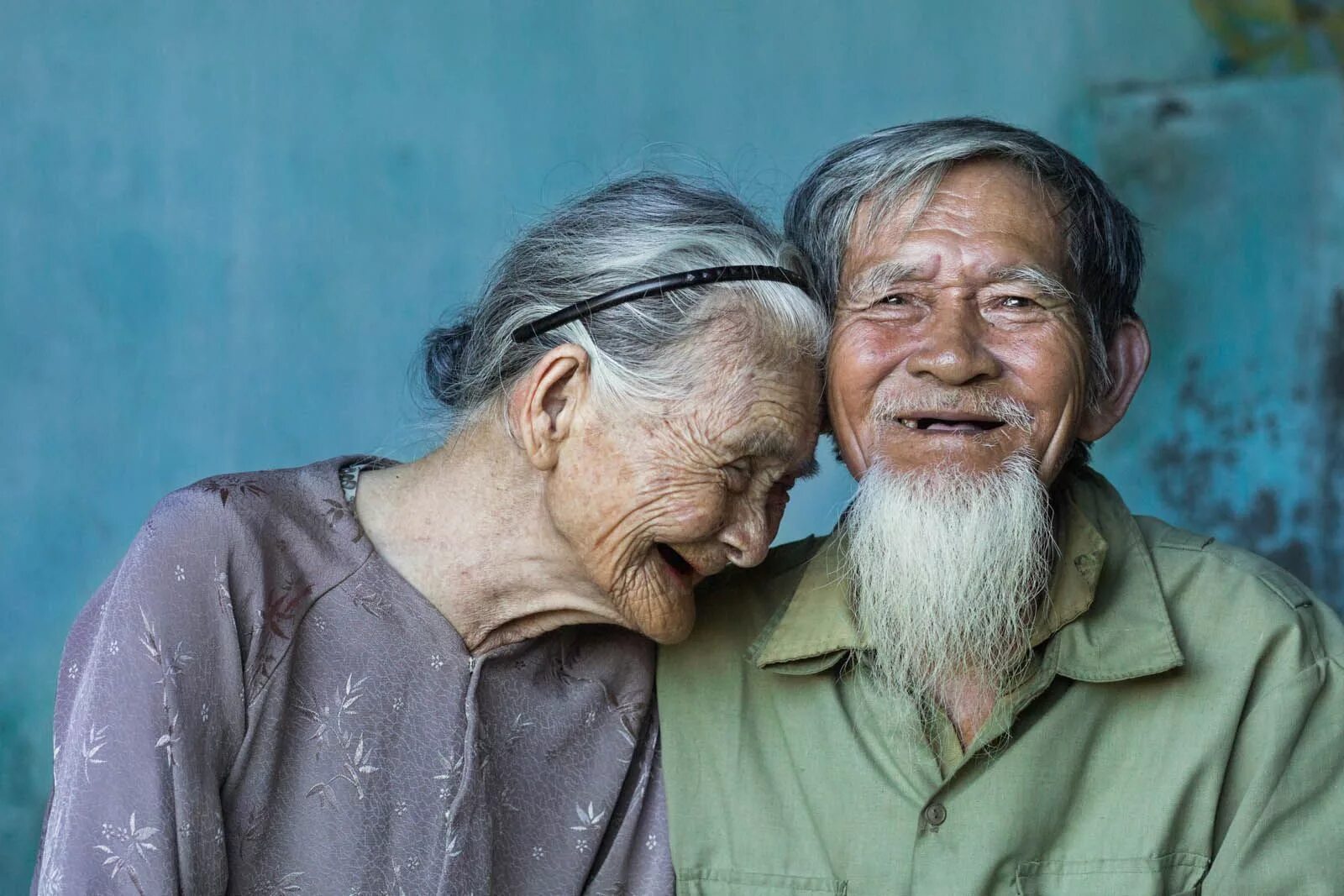 Старость великих людей. Остров Окинава долгожители. Портреты долгожителей. Люди разных возрастов.