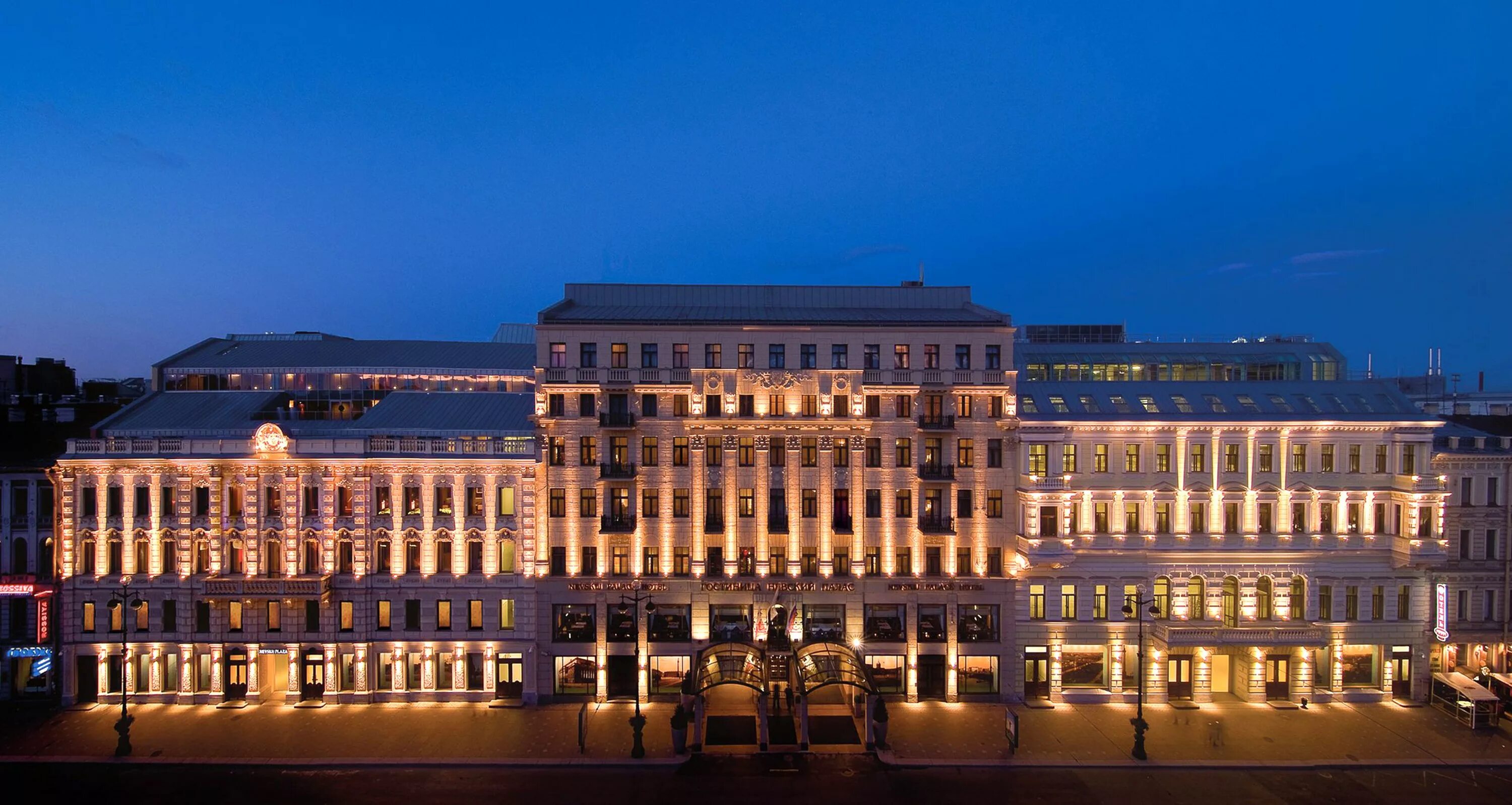 Hotel st petersburg. Гостиница Невский Палас Санкт-Петербург. Гостиница Коринтия Санкт-Петербург. Невский 57 гостиница. Коринтия СПБ Невский.