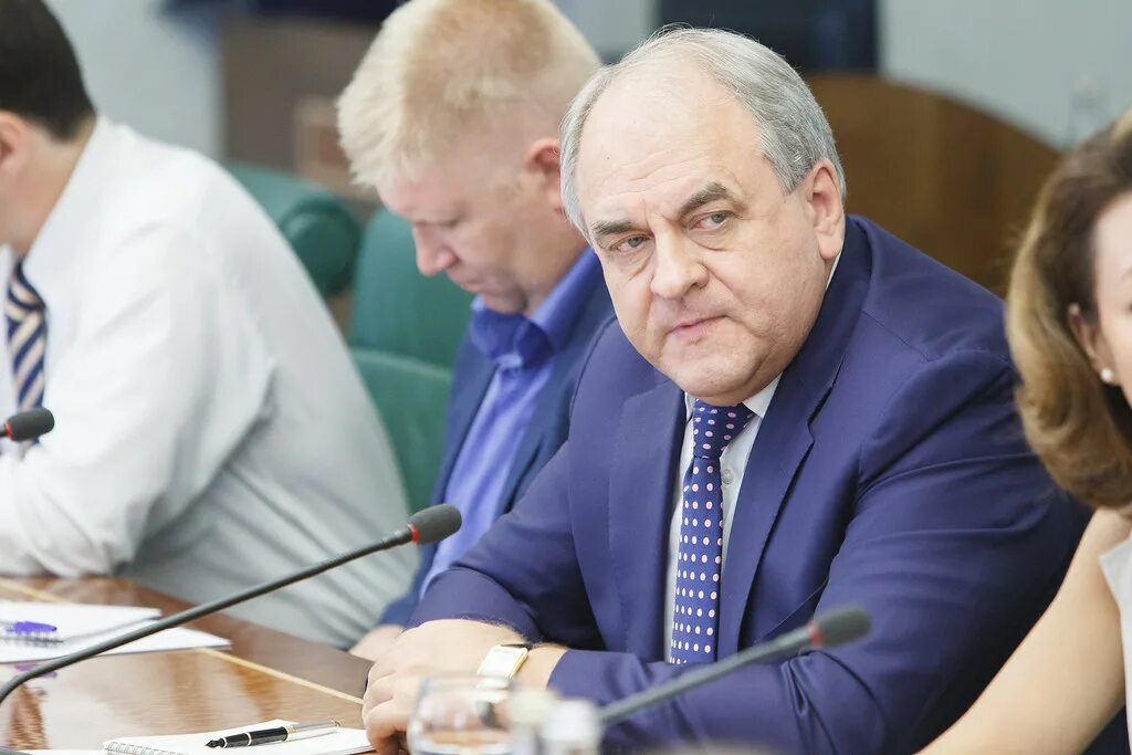 Мартынов сергей член совета федерации. Ильдар ибрагимов аппарат президента рт. Харебава михаил александрович аппарат губернатора. Сенатор сергей мартынов марий эл. Мартынов сергей александрович совет федерации.