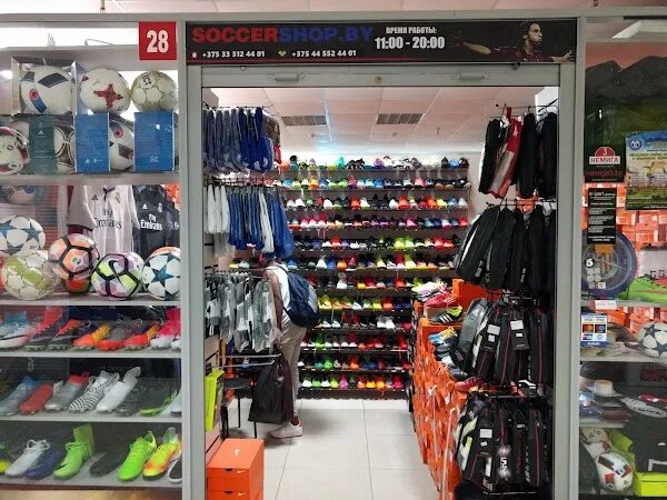 Минск немига магазины. Магазин Немига 3 Минск. Минск улица Немига 3 Немига 3. SOCCERSHOP by Минск. Найк Немига.