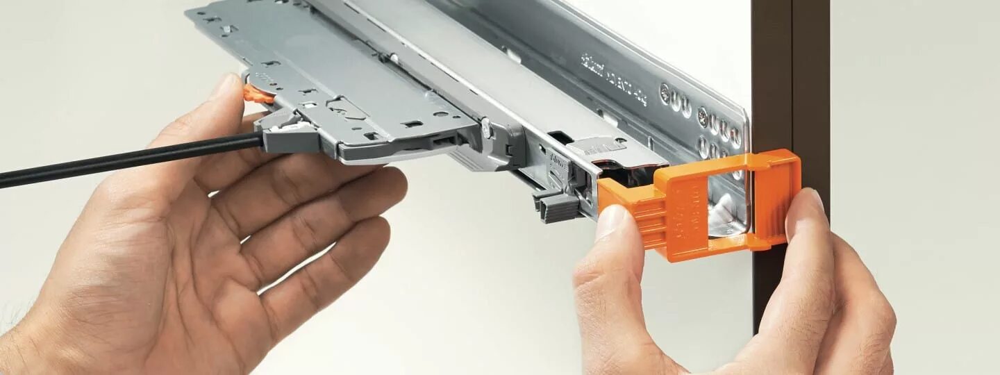 Ящики tip on. Blum movento blumotion. направляющие blum movento. blum movento tip on blumotion. blum tip-on для ящиков.