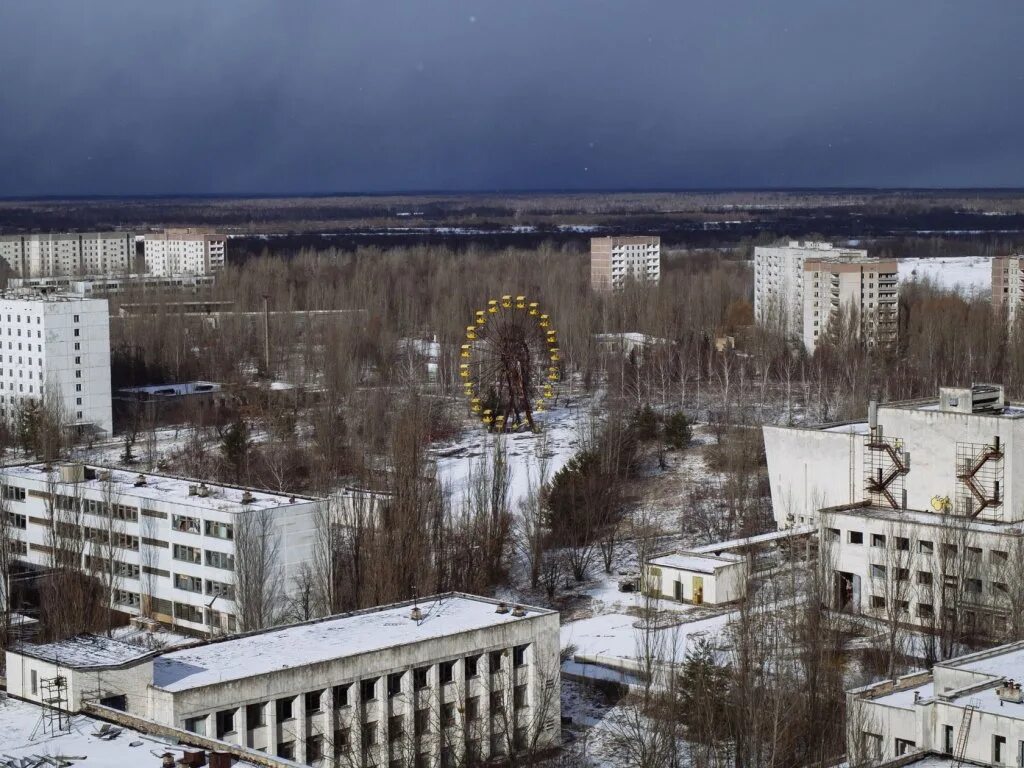 Припять сейчас видео. Чернобыль город припять. город чернобыль сейчас. чернобыль город припять сейчас. город припять сейчас.