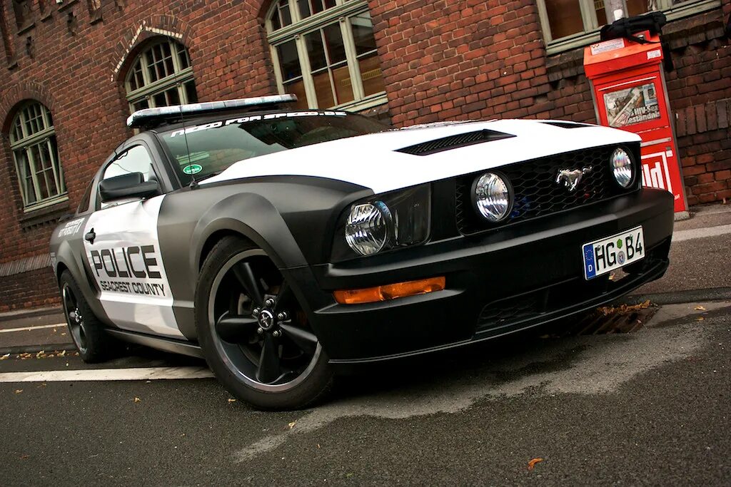 Полицейский мустанг. Ford Mustang gt 2006 Police. Полицейский Форд Мустанг gt. Ford Mustang Police Interceptor. Ford Mustang 2005 NYPD Interceptor.