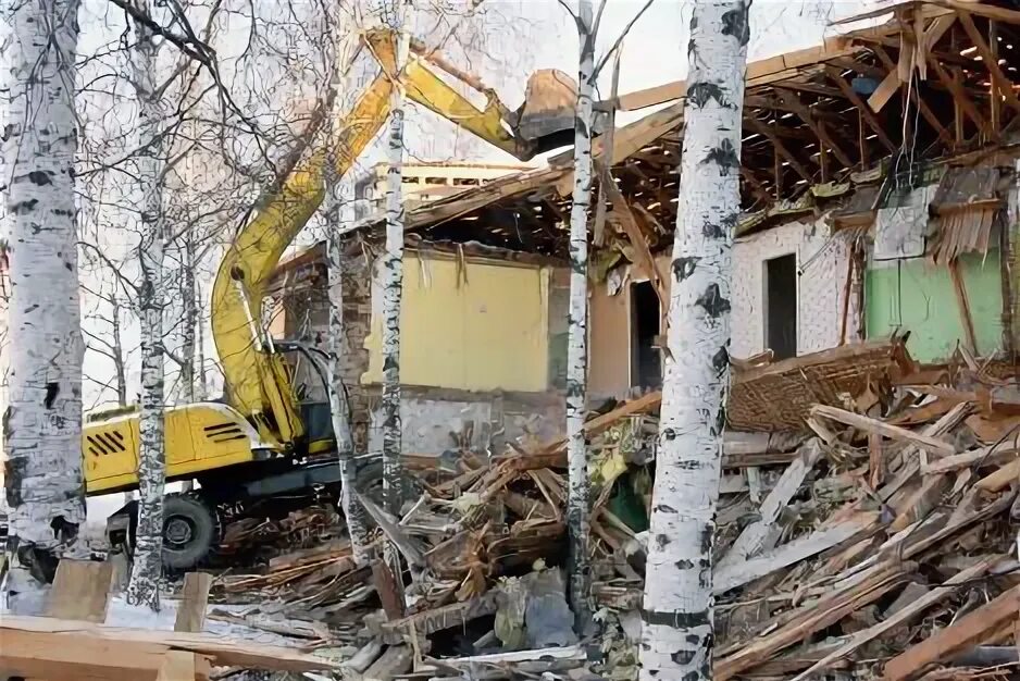 Аварийное жилье хмао. Снос аварийного жилья в сургуте по улице нефтяников. Аварийное жилье ханты-мансийск. Снос жилья ханты мансийск. Снос аварийного жилья сыктывкар.