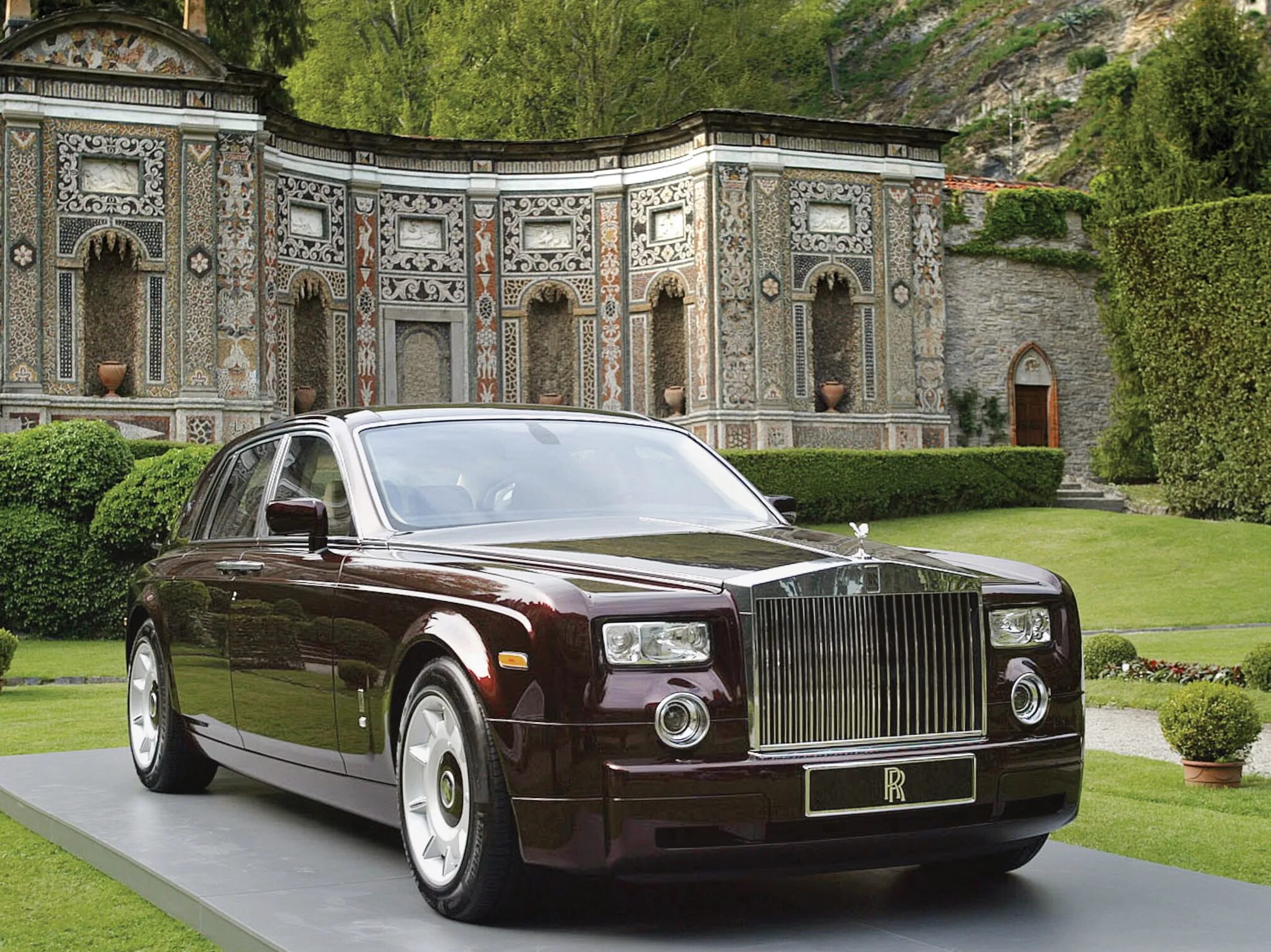 Роллс Ройс королевы Англии. Роллс Ройс Фантом. Rolls Royce Phantom 2006. Роллс Ройс Фантом 6. Самый дорогой лист