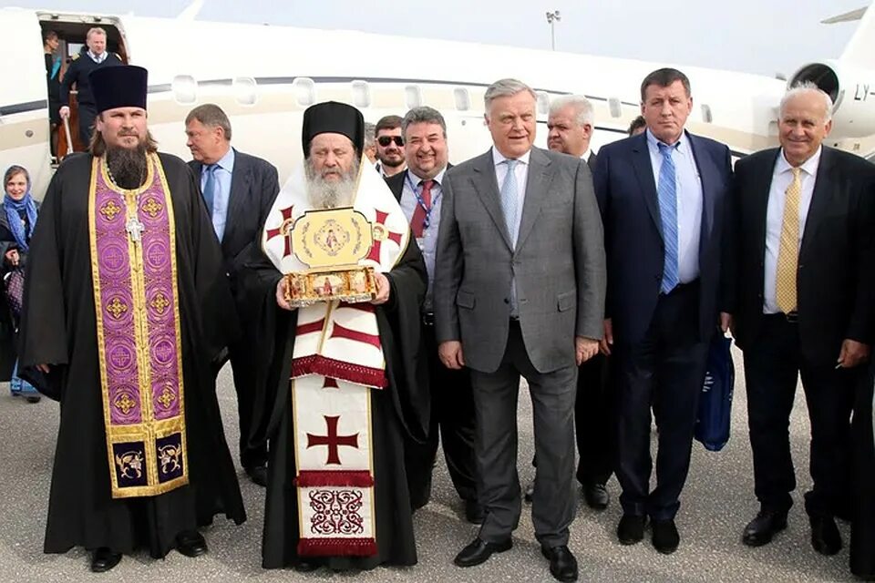 Фонд андрея первозванного. Мощи святителя Луки Крымского. Фонд Андрея Первозванного кто возглавляет. Фонд Андрея Первозванного руководство.