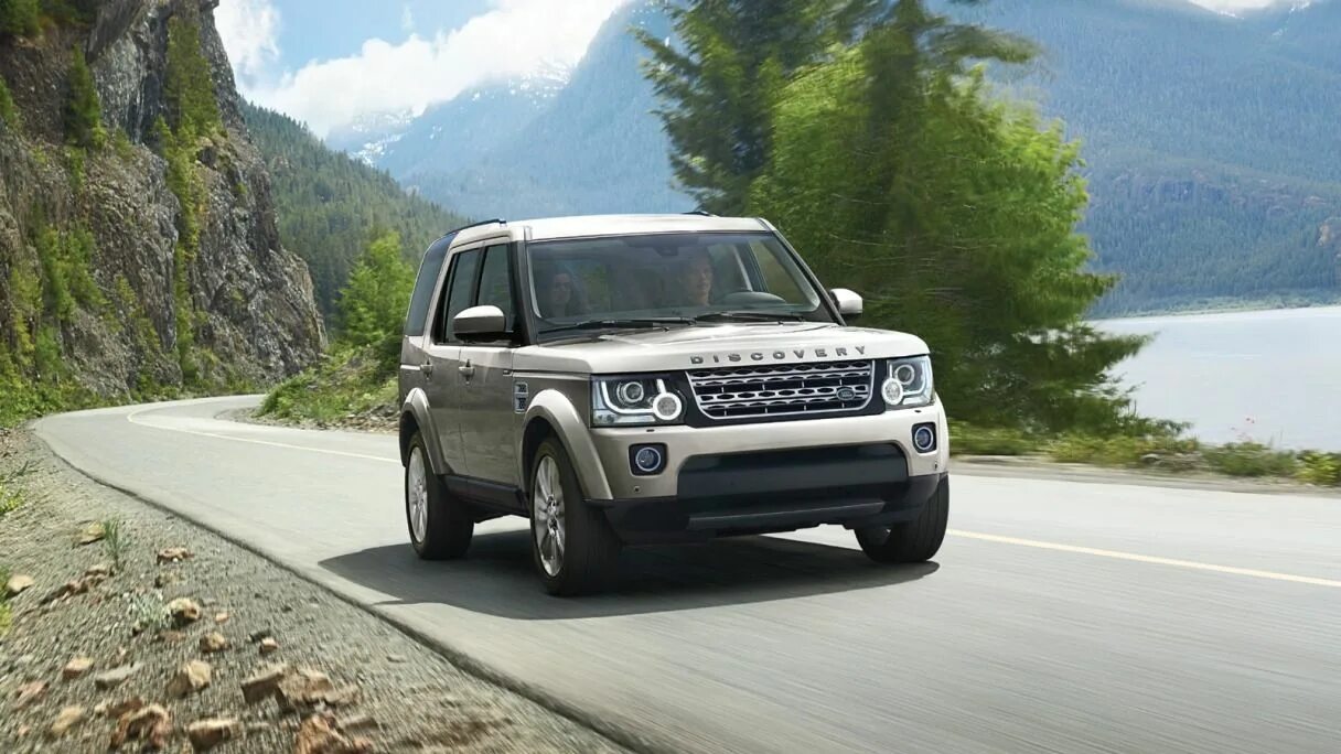 Где дискавери. Land rover discovery 4. рендж ровер дискавери 2014. ленд ровер дискавери 6. land rover дискавери 4.