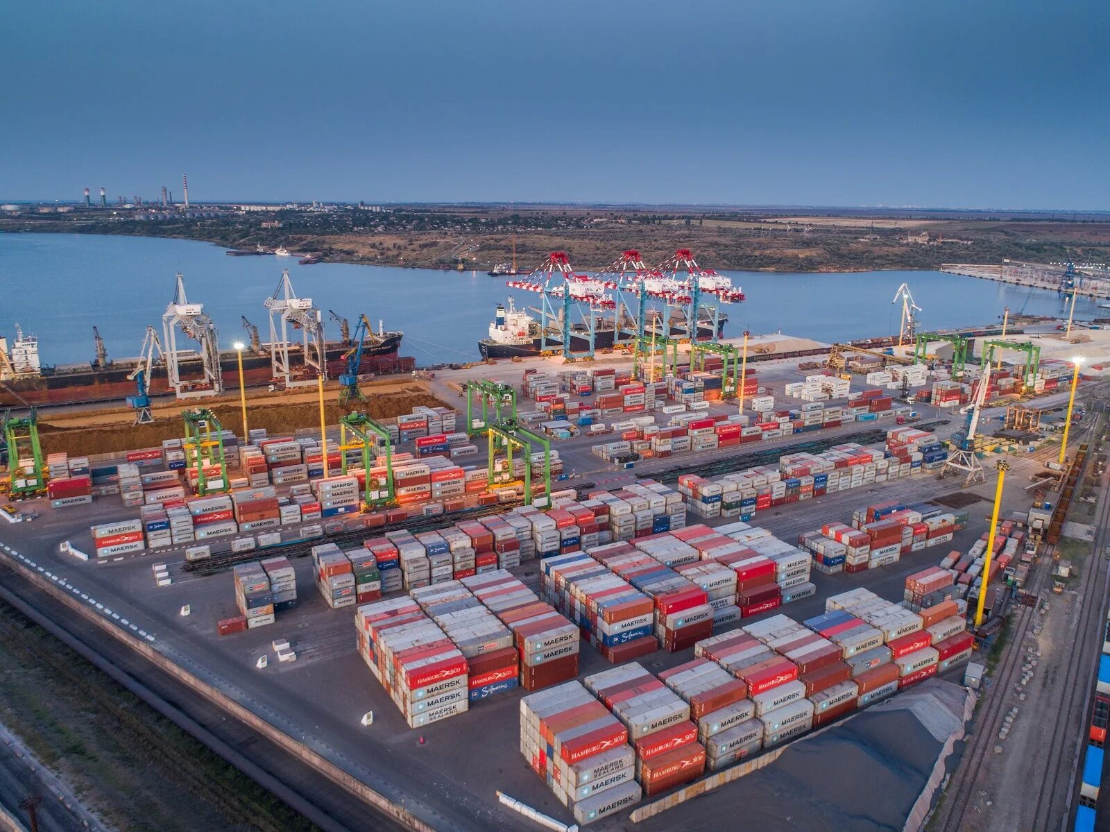 Container terminal. Порт тис Одесса. Контейнерный терминал НУТЭП Новороссийск. Контейнерный терминал в г. Новороссийск 2020. КТСП терминал.