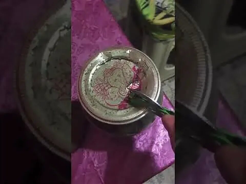 Банки в подвале. Ржавая крышка от банки. Ржавеют крышки на банках что делать. Ржавеют крышки на банках что делать. Крышка для банки с краской.
