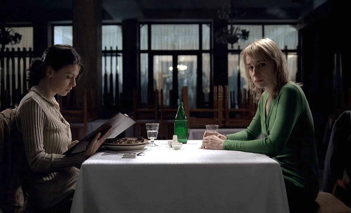 2 дня и 2 ночи песня. 4 месяца, 3 недели и 2 дня (2007) 4 luni, 3 saptamâni si 2 zile. 4 months 3 weeks and 2 days.
