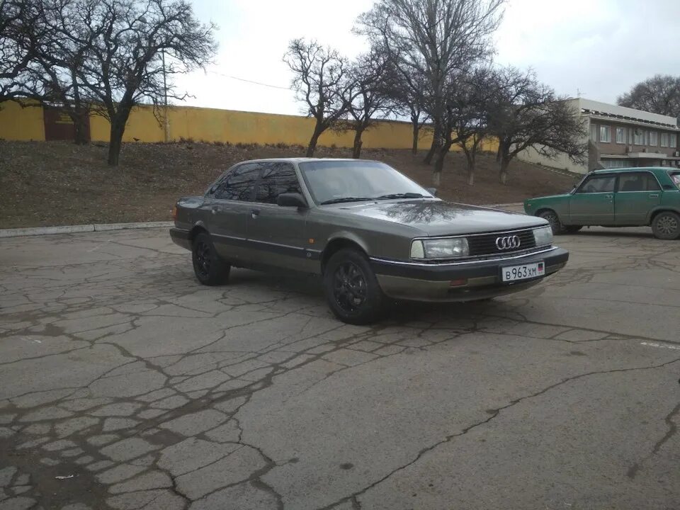 Ауди 100 44 переходная. Ауди 100 переходка. Ауди 100 1989 красный. Переходка. Ауди 100 44 кузов 2.